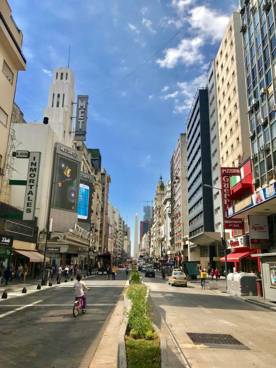 Av Corrientes Con Estacionamiento
