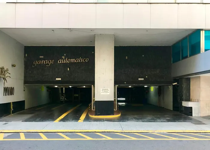 Estilo Y Comodidad En Av Corrientes, Departamento Con Estacionamiento Para Autos